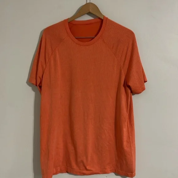 Lululemon men’s orange T-shirt size large - Picture 2 of 6